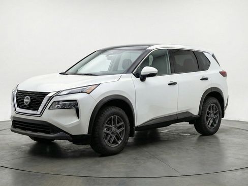 Used 2025 Nissan Rogue SV AWD/4WD image 3