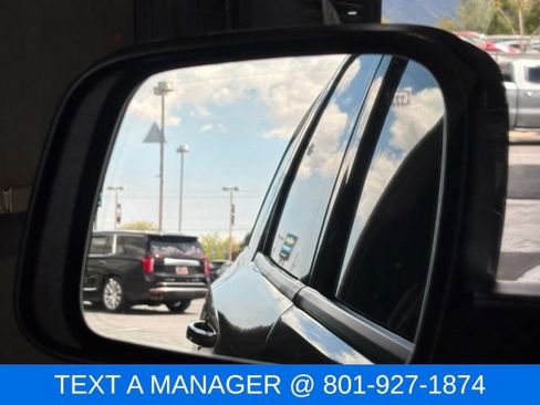 Used 2015 Dodge Durango R/T w/ Technology Group AWD/4WD image 25