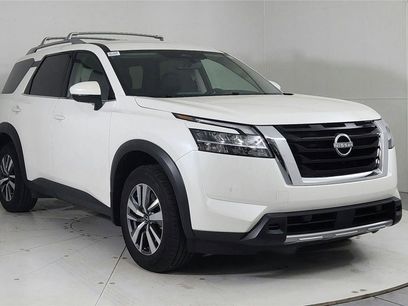 Used 2024 Nissan Pathfinder SL