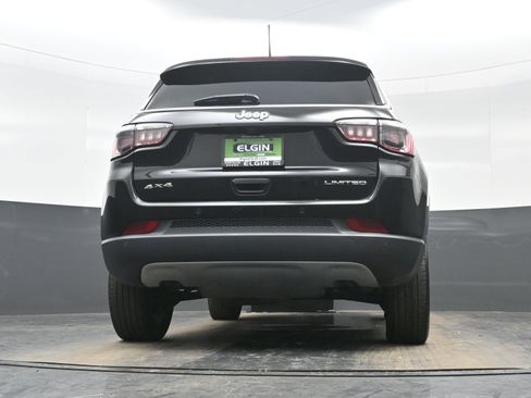 Used 2024 Jeep Compass Limited image 27