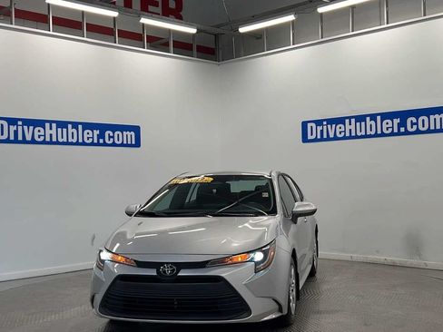 Used 2025 Toyota Corolla LE FWD image 3