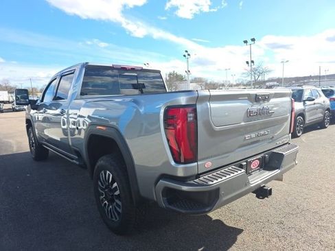 Used 2024 GMC Sierra 3500 Denali Ultimate image 4
