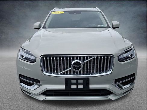 Used 2022 Volvo XC90 T8 Inscription w/ Advanced Package AWD/4WD image 2