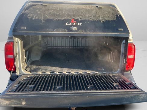 Used 2018 Chevrolet Colorado LT w/ LT Convenience Package image 10