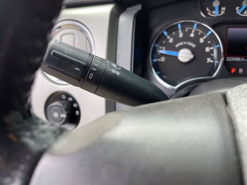 Used 2013 Ford F150 Lariat w/ Lariat Chrome Pkg AWD/4WD image 20