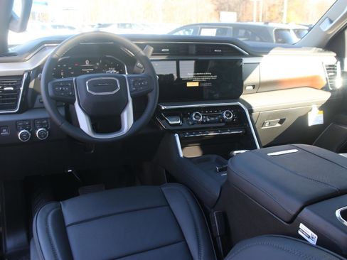 New 2026 GMC Sierra 2500 Denali w/ Denali Reserve Package image 16