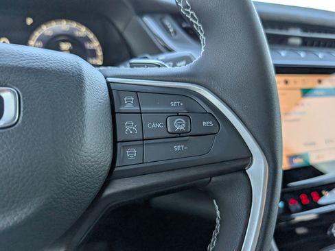 New 2026 Jeep Grand Cherokee Altitude image 18