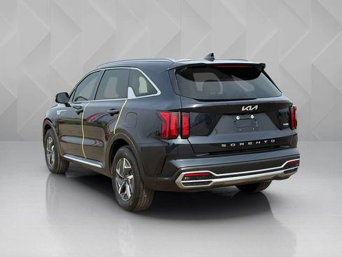 Certified 2022 Kia Sorento S FWD image 7