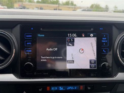 Used 2016 Toyota Tacoma TRD Off-Road w/ Premium & Technology Package image 25