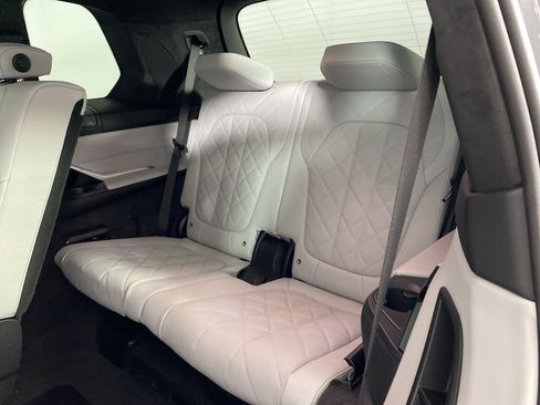 New 2026 BMW X7 xDrive40i image 24