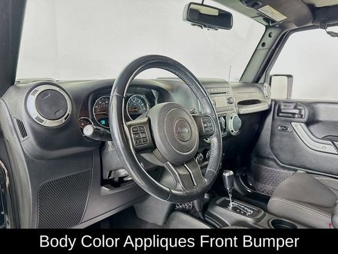 Used 2017 Jeep Wrangler Unlimited Sahara w/ Connectivity Group image 10