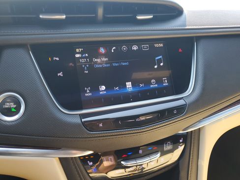 Used 2019 Cadillac XT5 Premium Luxury w/ Driver Assist Package image 20