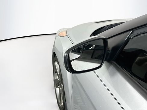 Used 2015 Hyundai Veloster Turbo FWD image 16