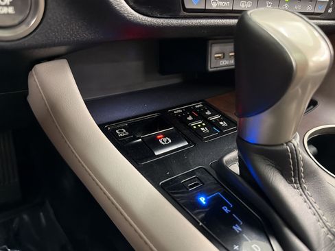 Certified 2022 Lexus RX 350 FWD w/ Premium Package image 22