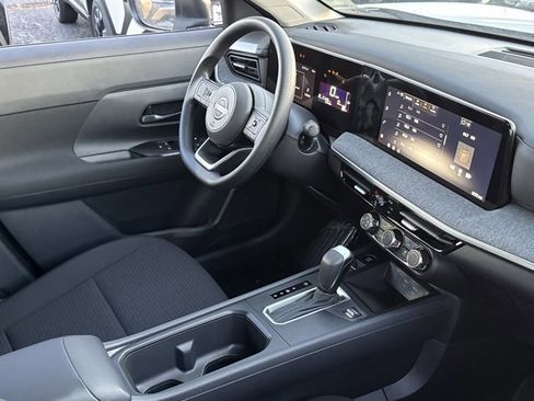 New 2026 Nissan Kicks S image 7