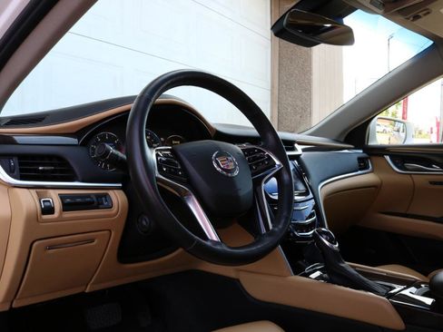 Used 2014 Cadillac XTS Premium FWD image 25