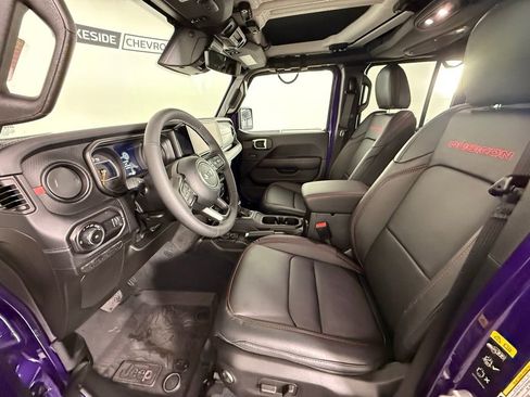 Used 2026 Jeep Wrangler Unlimited Rubicon AWD/4WD image 17