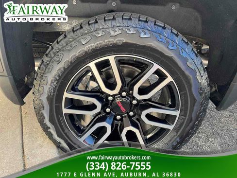 Used 2026 GMC Sierra 1500 AT4 w/ Technology Package image 36