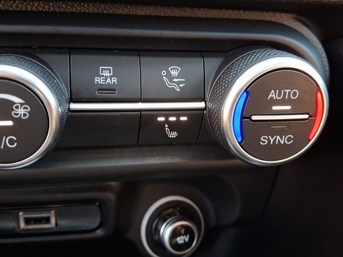 Used 2023 Alfa Romeo Giulia Veloce image 26