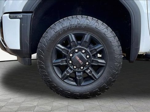 Used 2024 GMC Sierra 2500 AT4 w/ AT4 Premium Plus Package AWD/4WD image 22