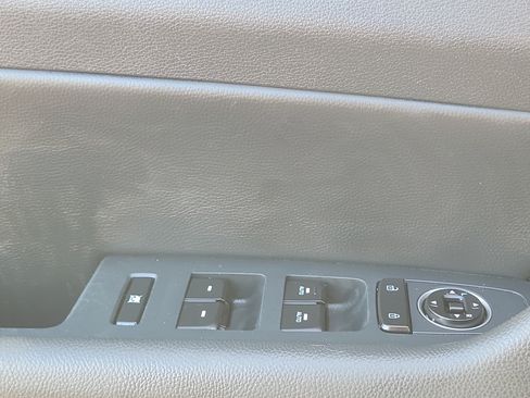 Used 2018 Hyundai Sonata Sport w/ Tech Package 05 FWD image 17