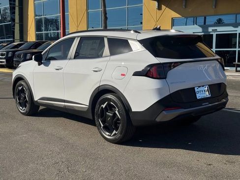 New 2026 Kia Sportage EX image 3
