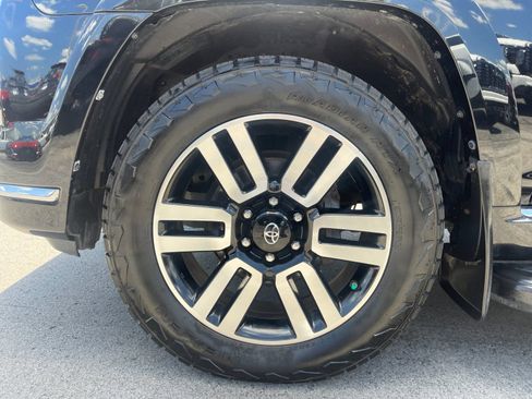 Used 2017 Toyota 4Runner Limited AWD/4WD image 33