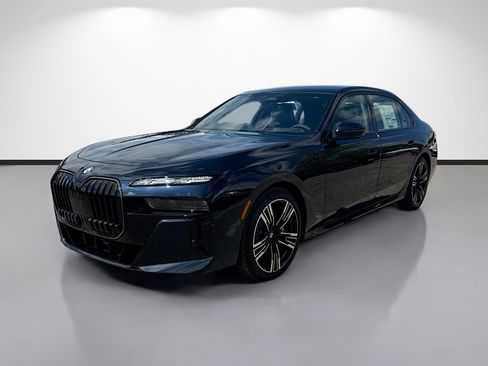 New 2026 BMW 760i xDrive w/ Executive Package image 7