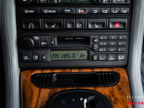 Used 2003 Jaguar XK8 Coupe image 23