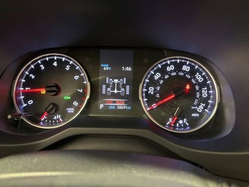 Used 2020 Toyota RAV4 XLE w/ Convenience Package AWD/4WD image 25