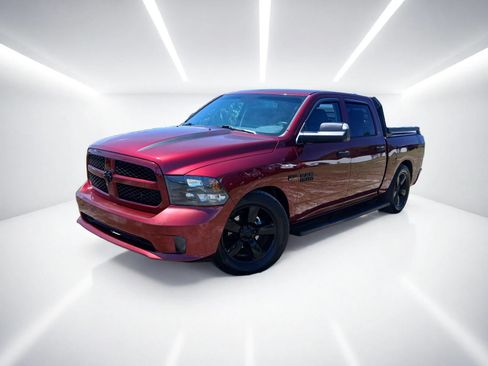 Used 2017 RAM 1500 Express w/ Express Value Package RWD image 2