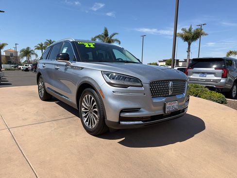 Used 2022 Lincoln Aviator Reserve image 3