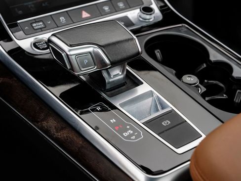 Used 2022 Audi Q8 Premium Plus w/ Premium Plus Package image 29