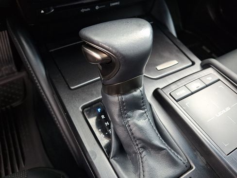 Certified 2022 Lexus ES 350 w/ Premium Package FWD image 16