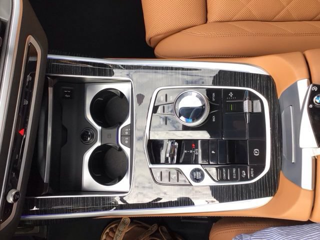Used 2023 BMW X7 xDrive40i w/ Executive Package AWD/4WD image 11