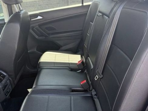 Used 2019 Volkswagen Tiguan SE w/ 3rd Row Seat Package AWD/4WD image 35