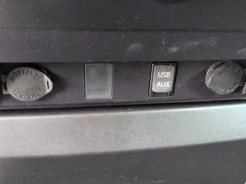 Used 2016 Toyota Tundra SR5 AWD/4WD image 29