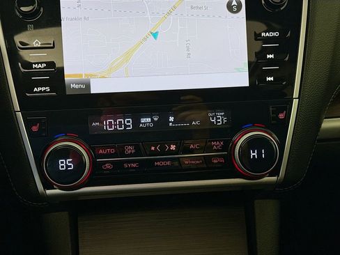 Used 2018 Subaru Outback 2.5i Limited image 17