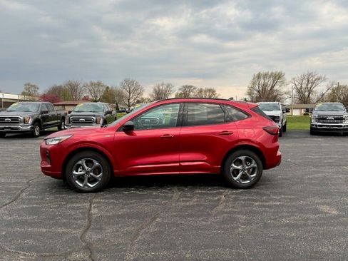 Used 2024 Ford Escape ST-Line w/ Tech Pack #1 AWD/4WD image 2