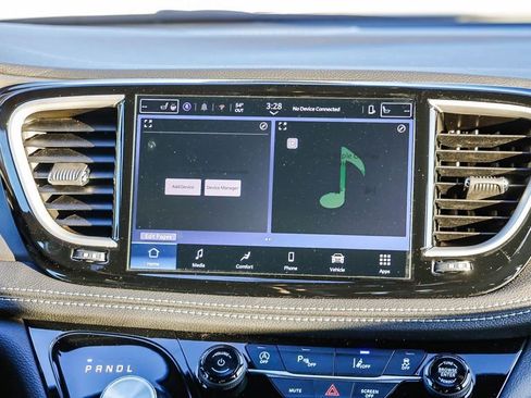 New 2026 Chrysler Pacifica Select w/ S Appearance Package image 15