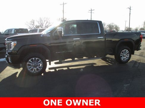 Used 2022 GMC Sierra 3500 Denali w/ Denali Ultimate Package image 10
