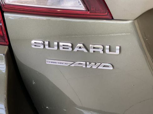 Used 2018 Subaru Outback 2.5i Premium AWD/4WD image 11