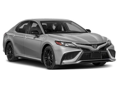 Used 2021 Toyota Camry XSE FWD image 6