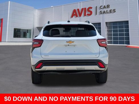 Used 2025 Chevrolet Trax LT w/ LT Convenience Package FWD image 7