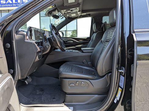 Used 2023 Cadillac Escalade V AWD/4WD image 17