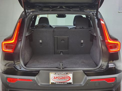 Used 2023 Volvo XC40 B5 Plus w/ Climate Package AWD/4WD image 8