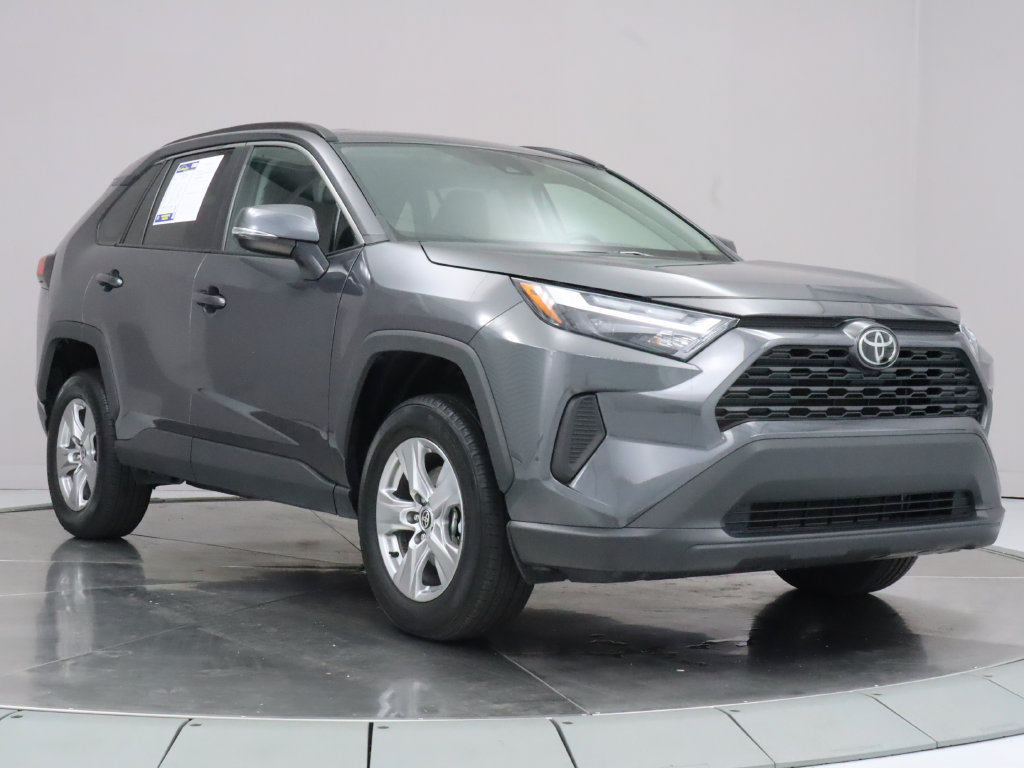 Used 2025 Toyota RAV4 XLE FWD image 7