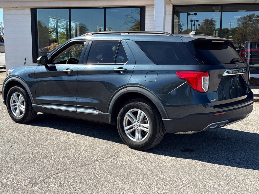 Used 2023 Ford Explorer XLT w/ Equipment Group 202A AWD/4WD image 12