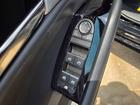 New 2026 MAZDA MAZDA3 2.5 S Hatchback w/ Premium Pkg FWD image 20