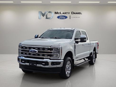 Used 2024 Ford F250 Lariat w/ Lariat Ultimate Package AWD/4WD image 2